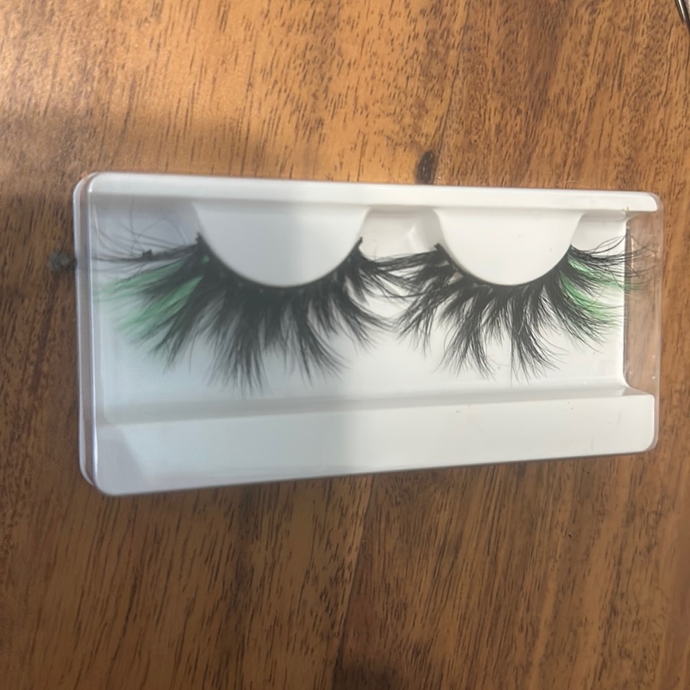 Lime Green long lashes